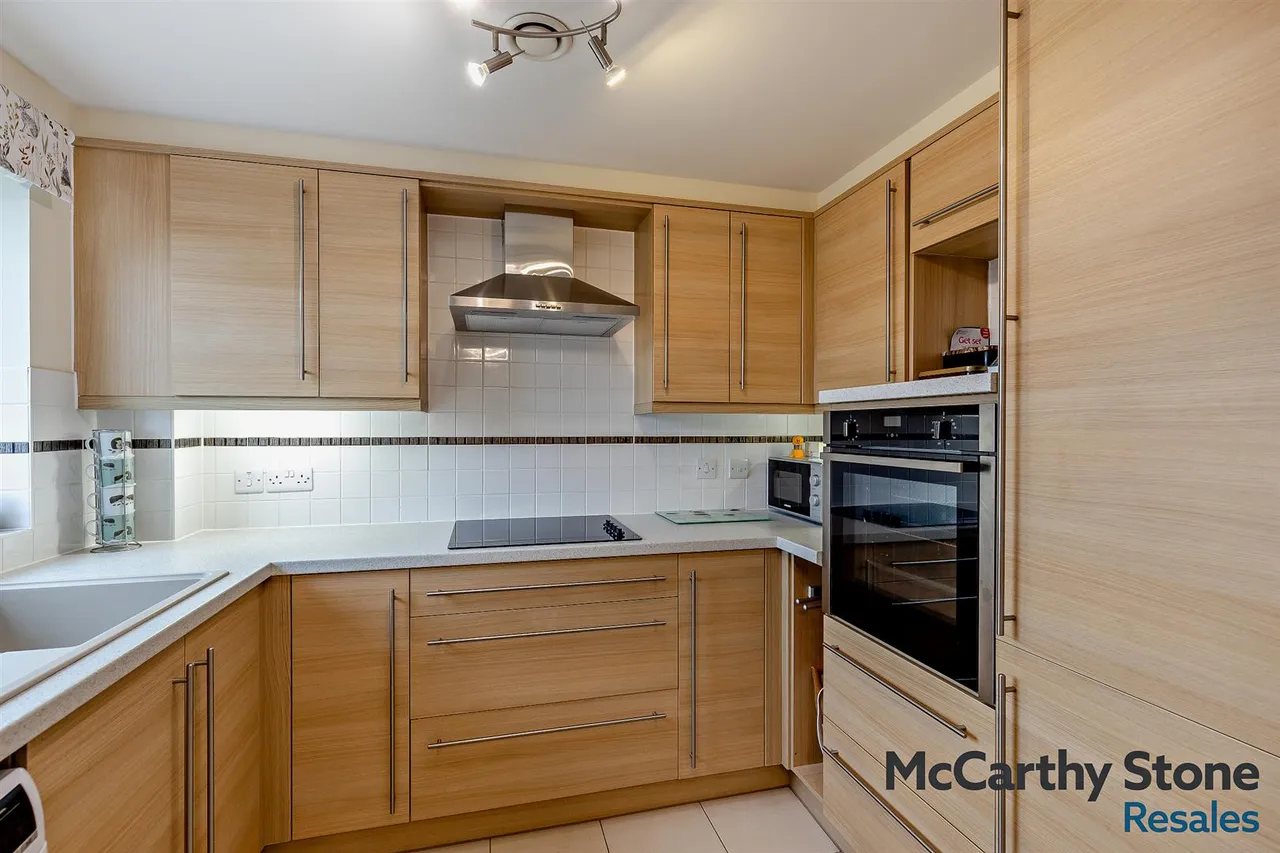 New Road, Basingstoke, RG21, photo 26