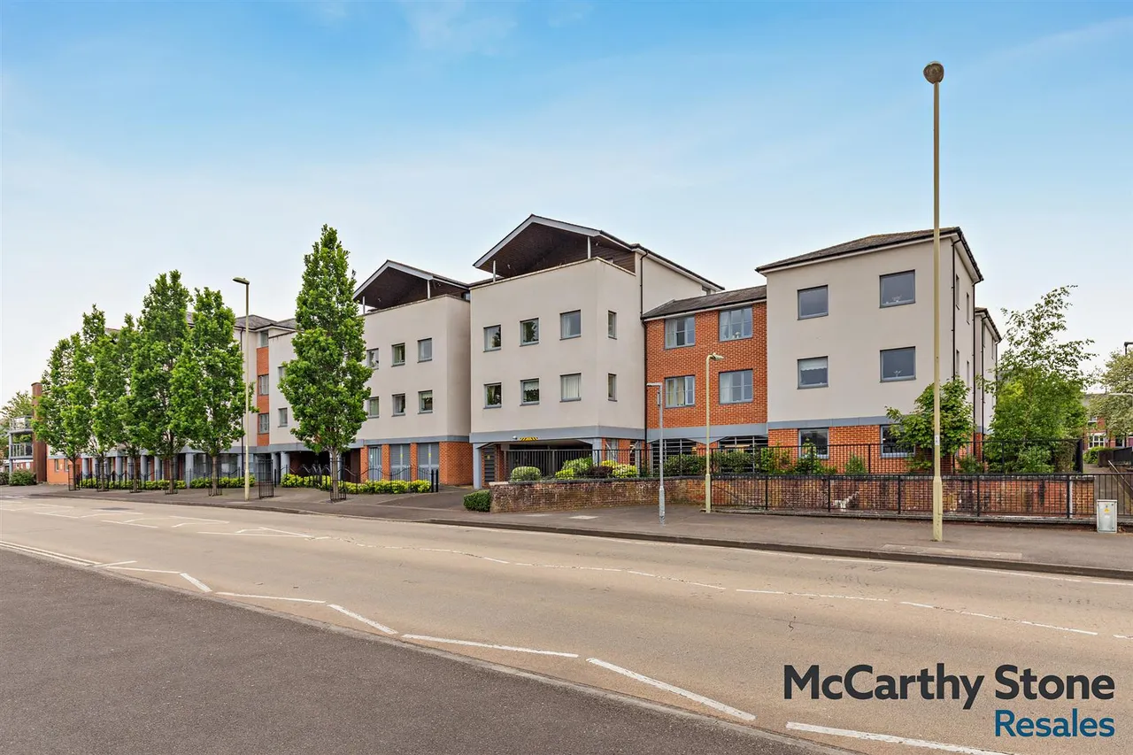 New Road, Basingstoke, RG21, photo 38