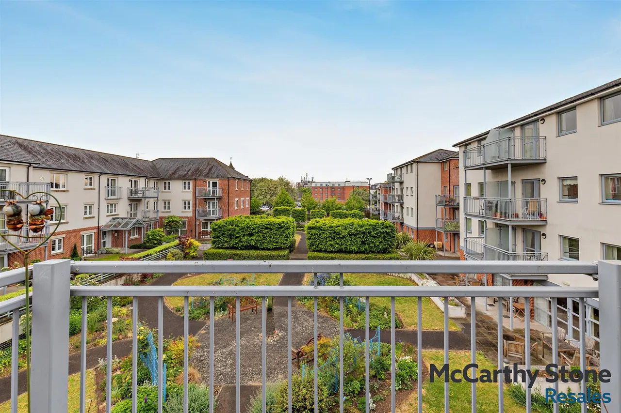 New Road, Basingstoke, RG21, photo 25