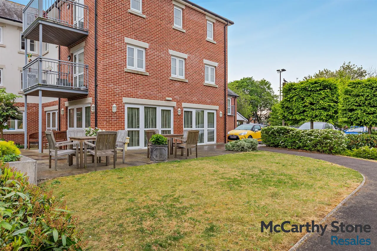 New Road, Basingstoke, RG21, photo 35