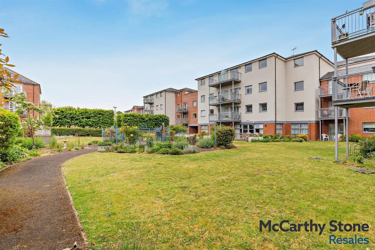 New Road, Basingstoke, RG21, photo 31