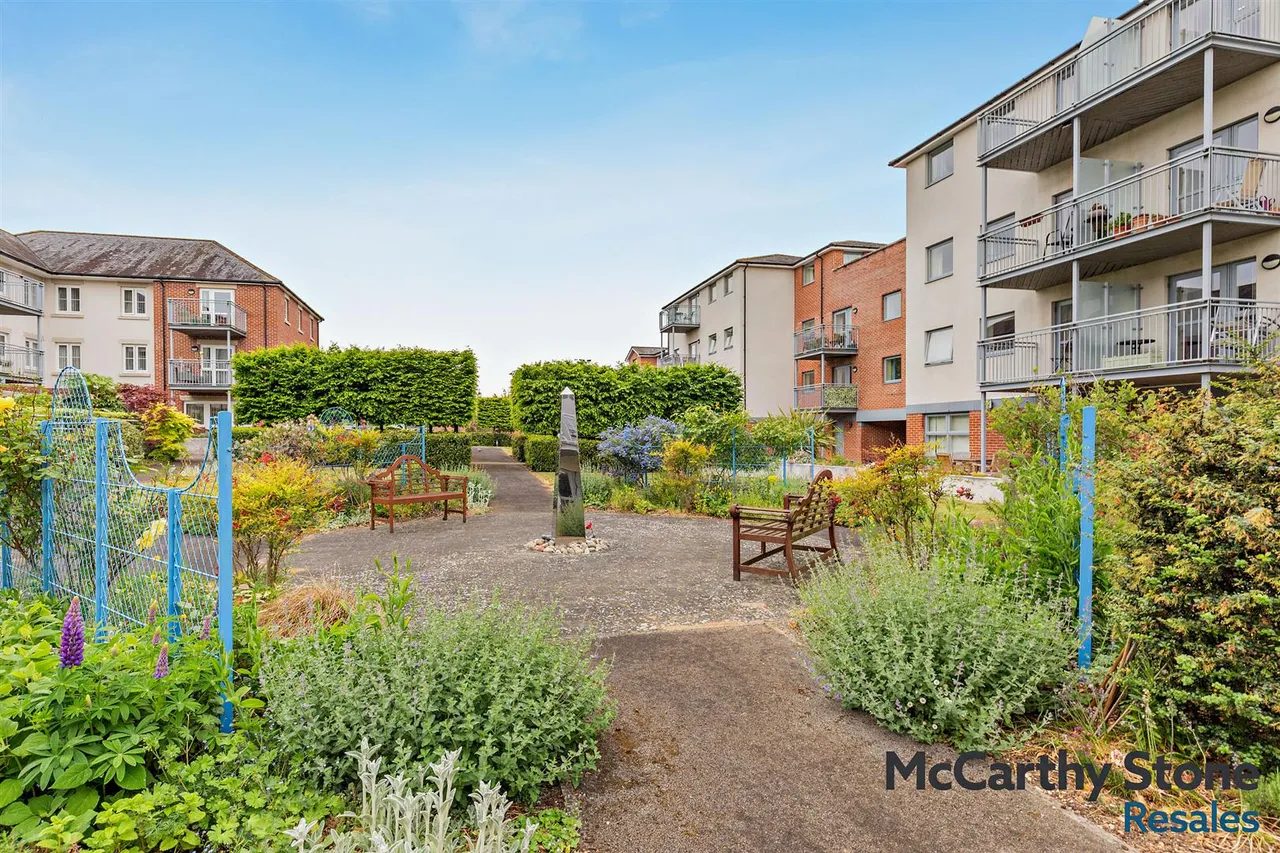 New Road, Basingstoke, RG21, photo 33