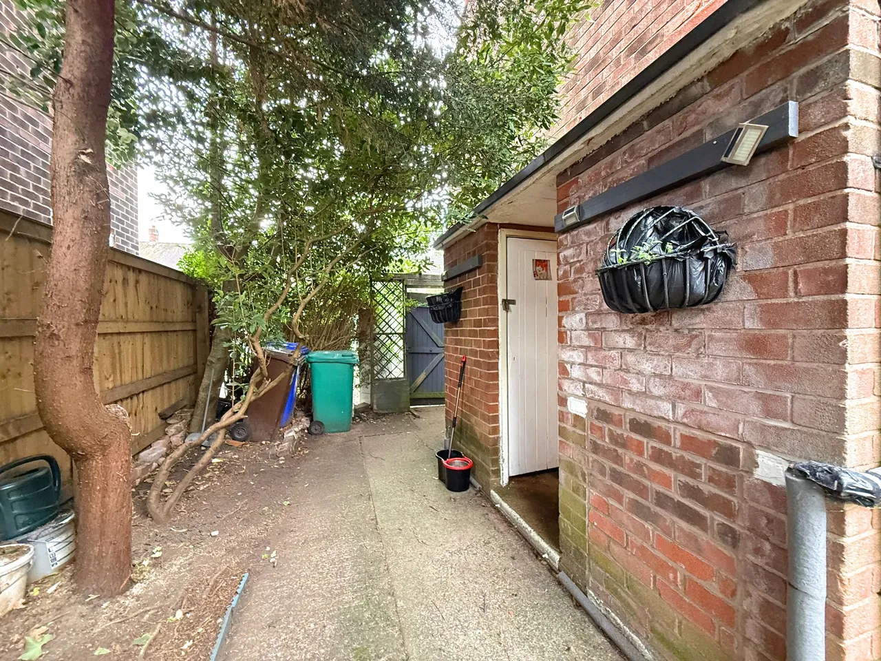 Carrswood Road, Manchester, photo 11