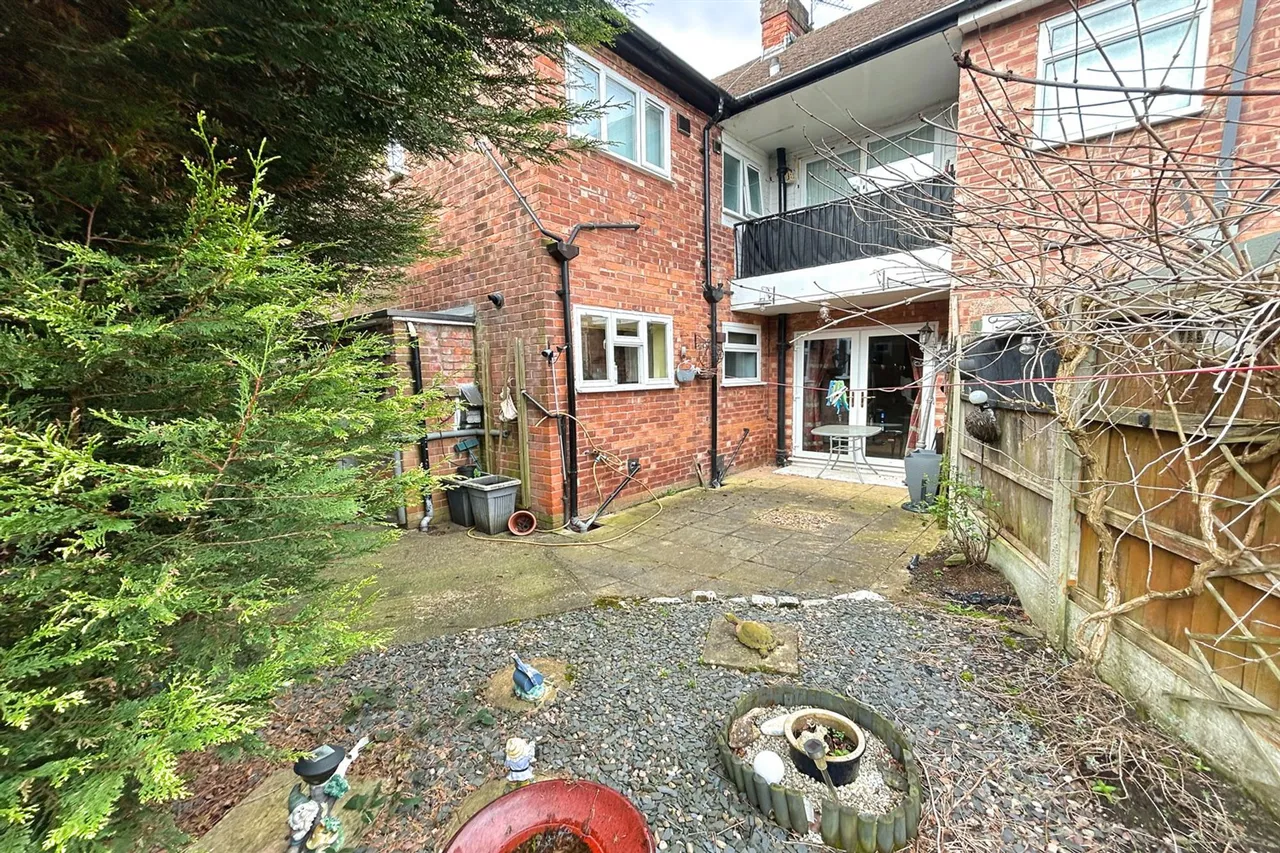 Carrswood Road, Manchester, photo 14