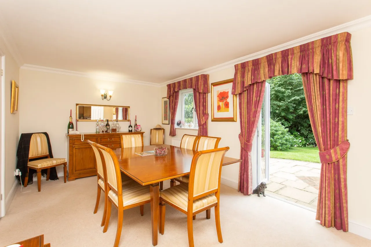 Old Rectory Close, Mersham, TN25, photo 3