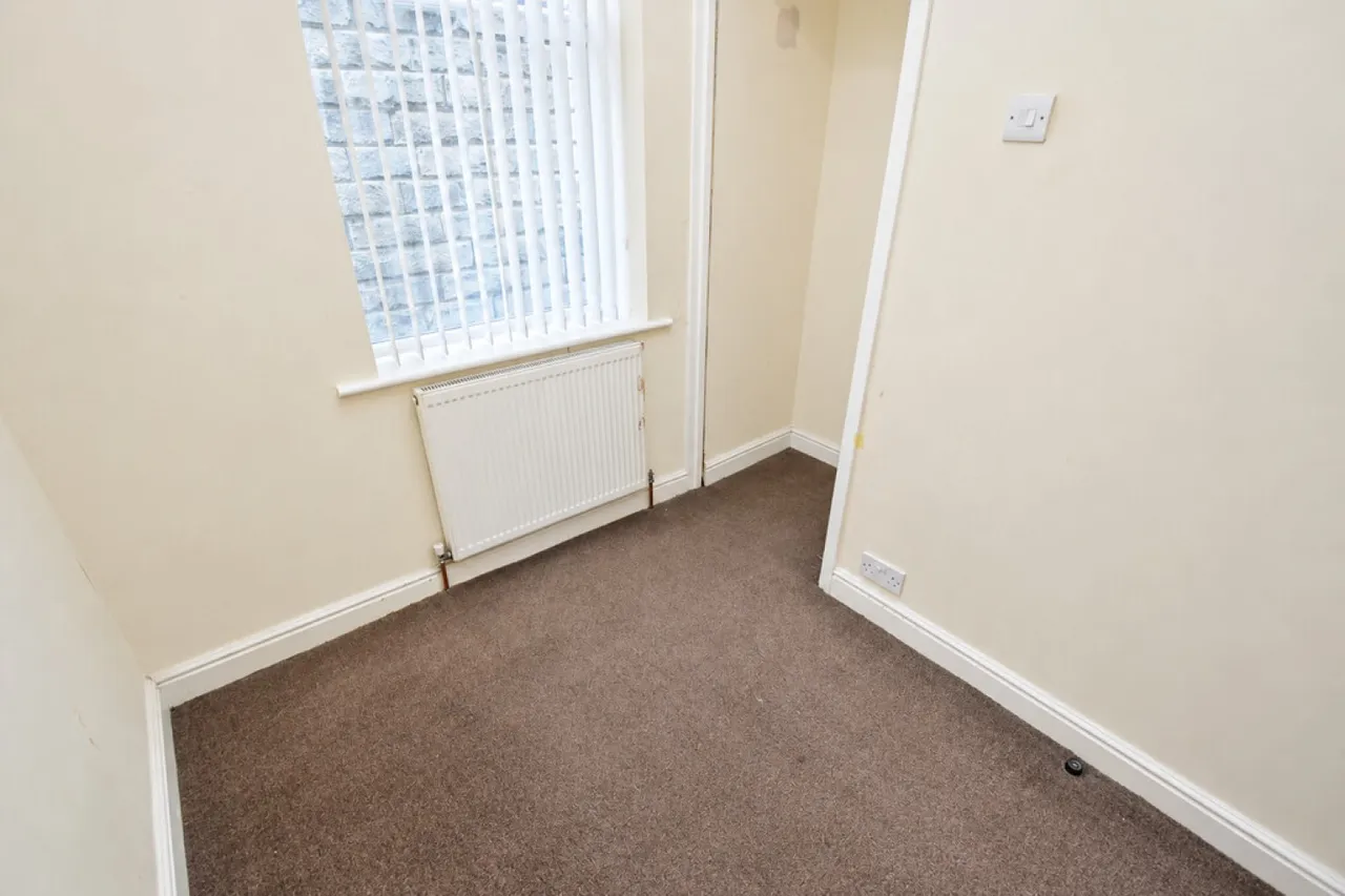 Eccleshill, Bradford, BD2, photo 9