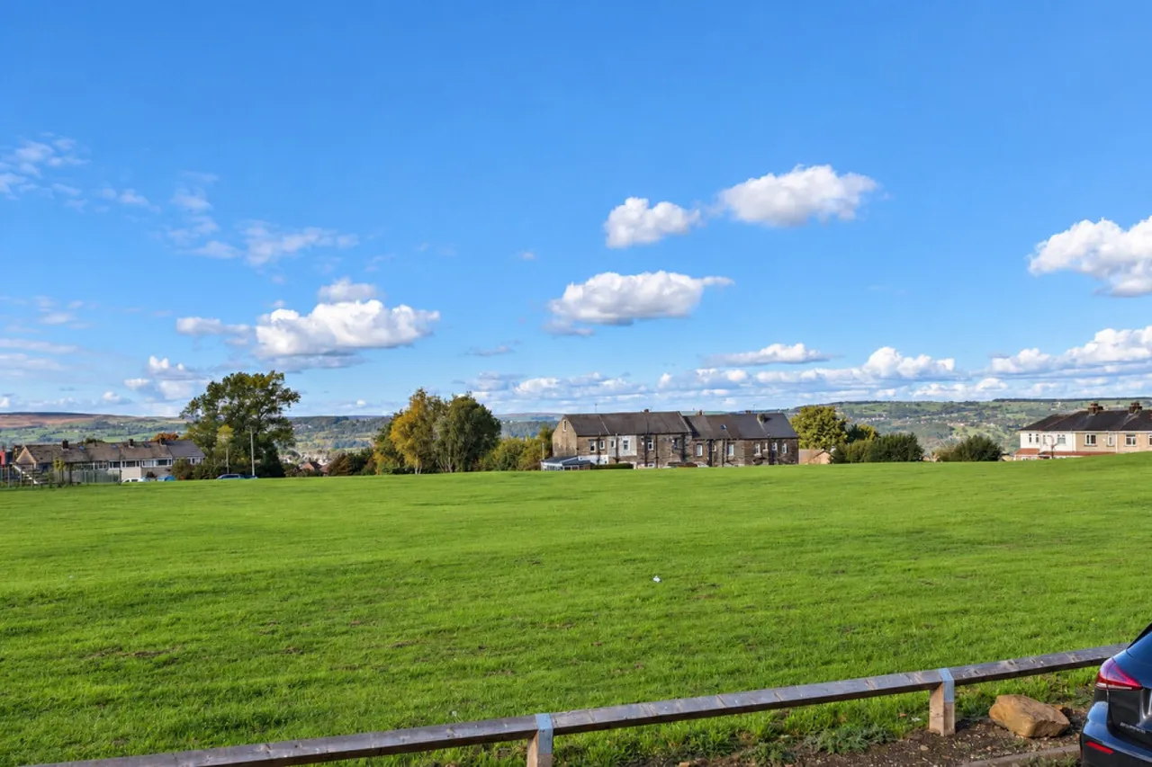 Eccleshill, Bradford, BD2, photo 2