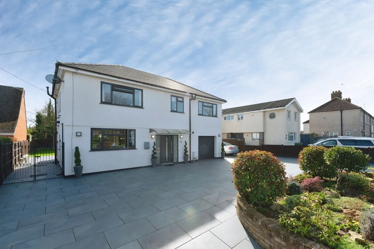 Fobbing Road, STANFORD-LE-HOPE, Essex, SS17, photo 17