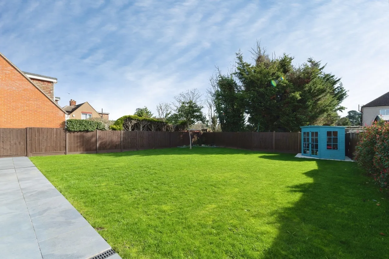 Fobbing Road, STANFORD-LE-HOPE, Essex, SS17, photo 13
