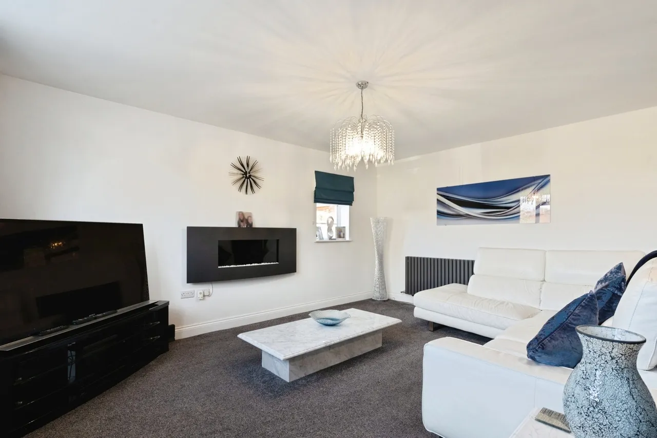 Fobbing Road, STANFORD-LE-HOPE, Essex, SS17, photo 20
