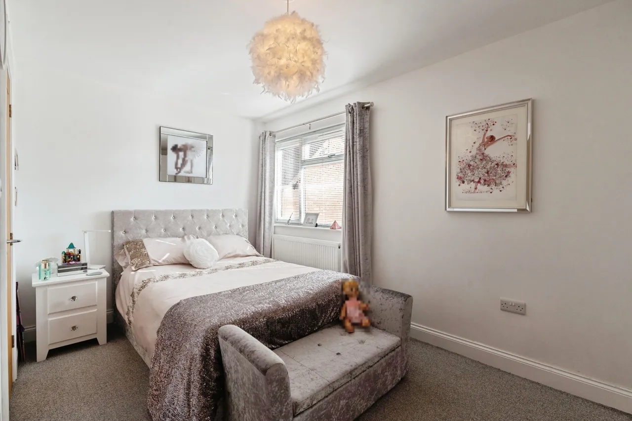 Fobbing Road, STANFORD-LE-HOPE, Essex, SS17, photo 22