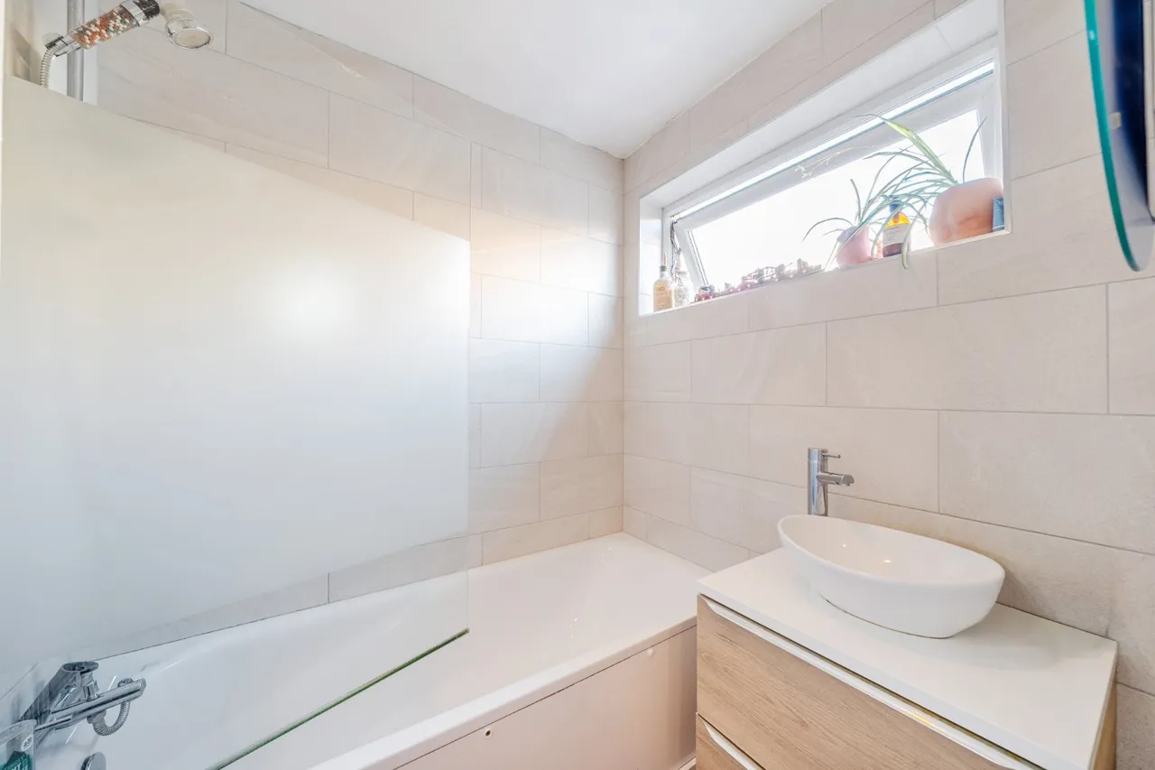 Larch Close, Balham, SW12, photo 8