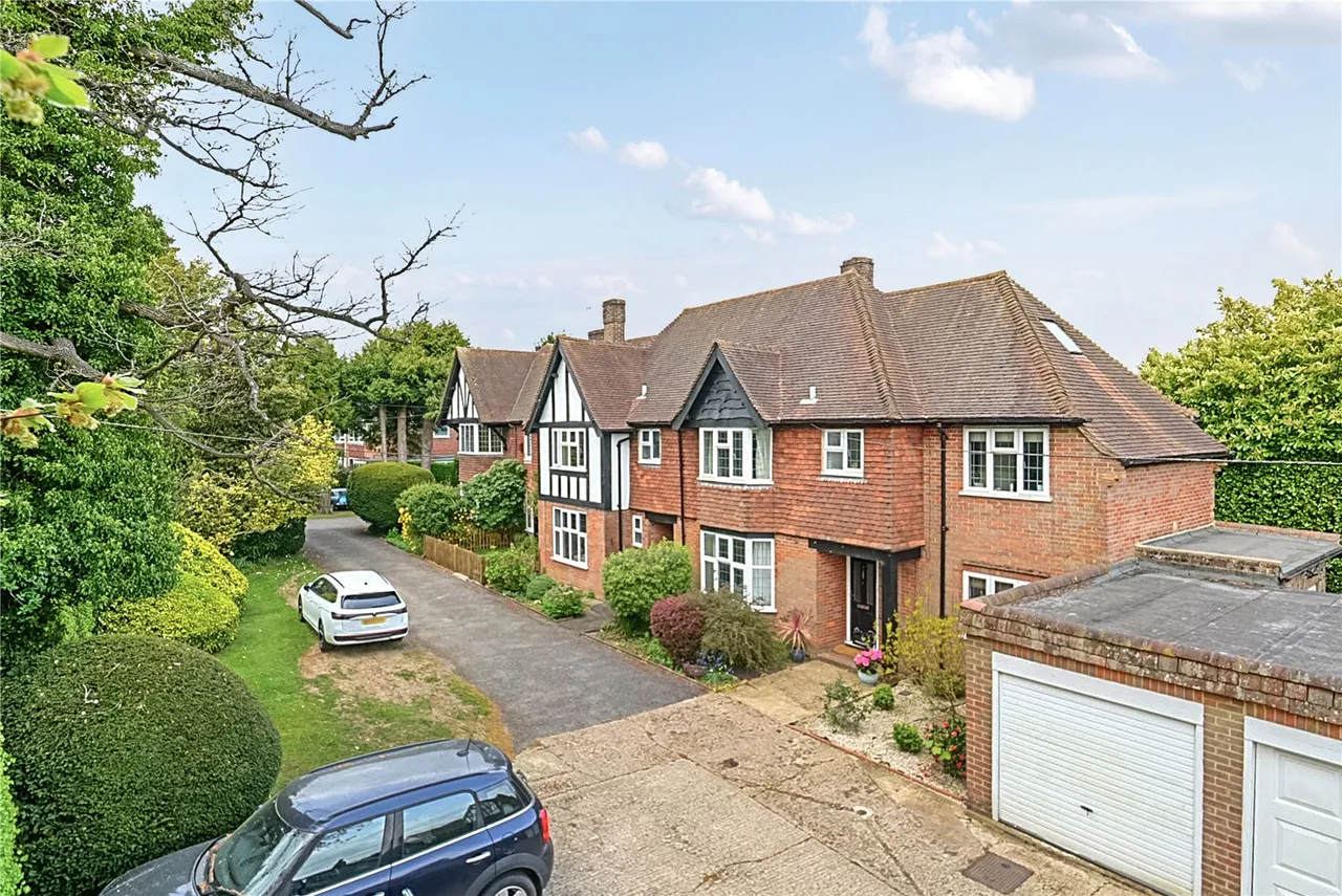 Chesham Road, HP6, photo 26