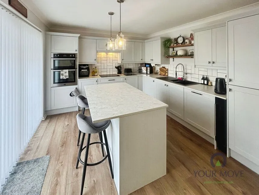 Paterson Place, Shepshed, LE12, photo 2
