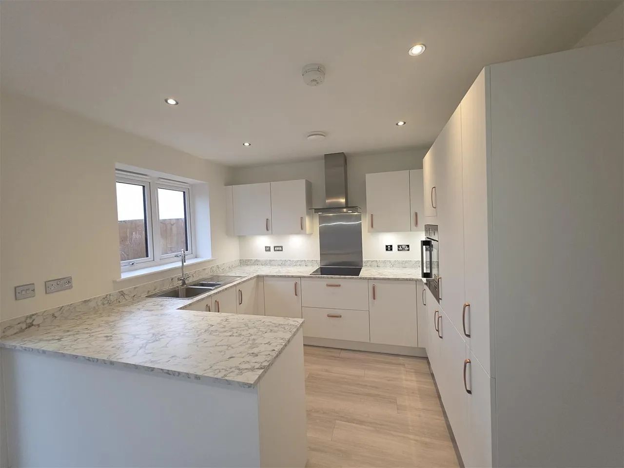 Heather Pastures Eastfield, Scarborough YO11 3YH, photo 6