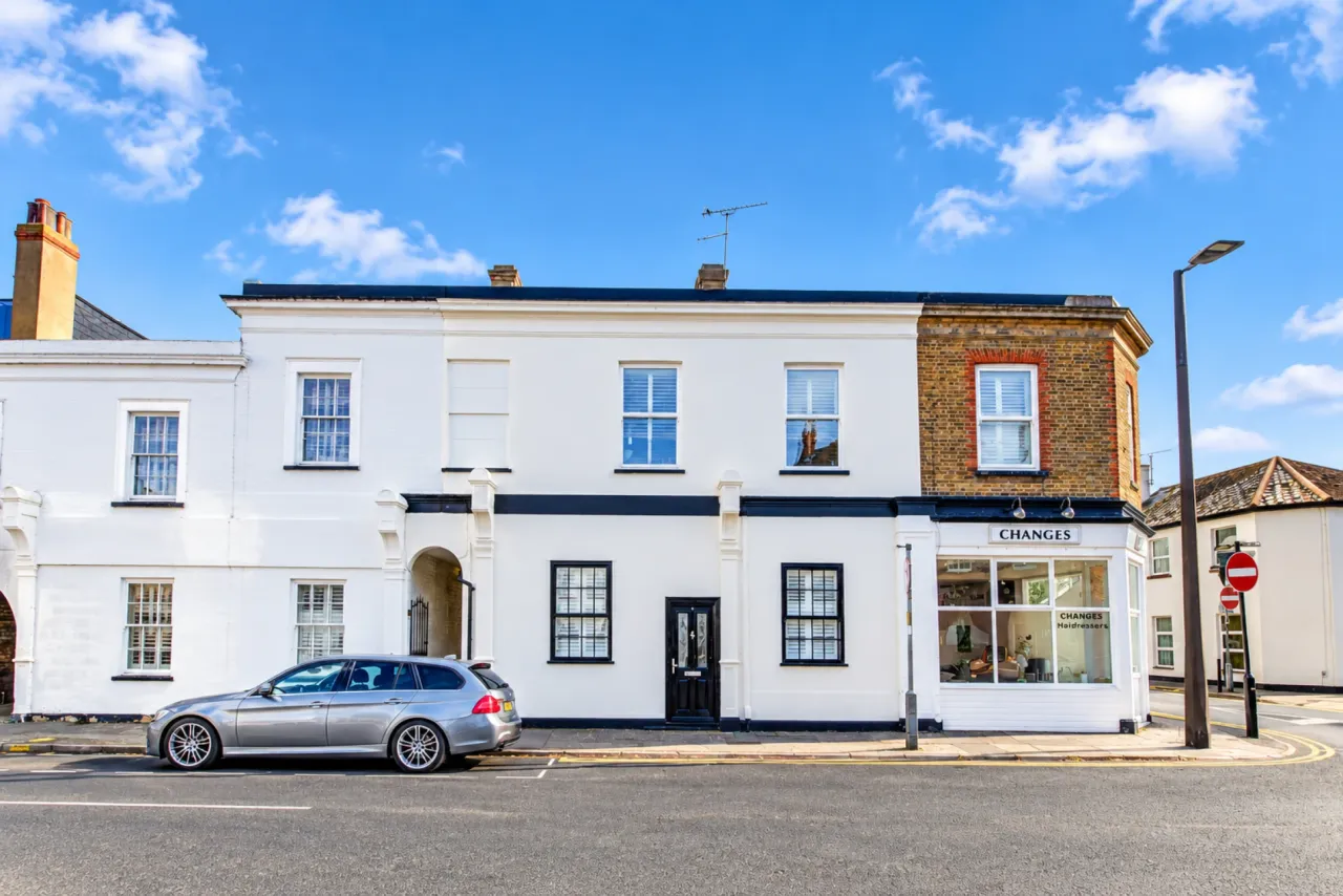 2 bed flat for sale, High Street, Shoeburyness, SS3