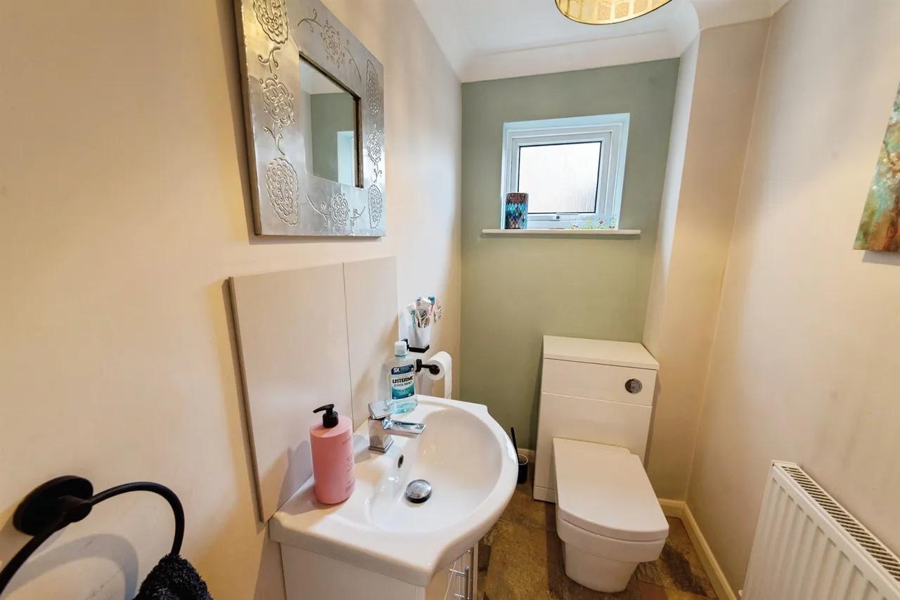 Ancaster Drive, Sleaford, photo 11