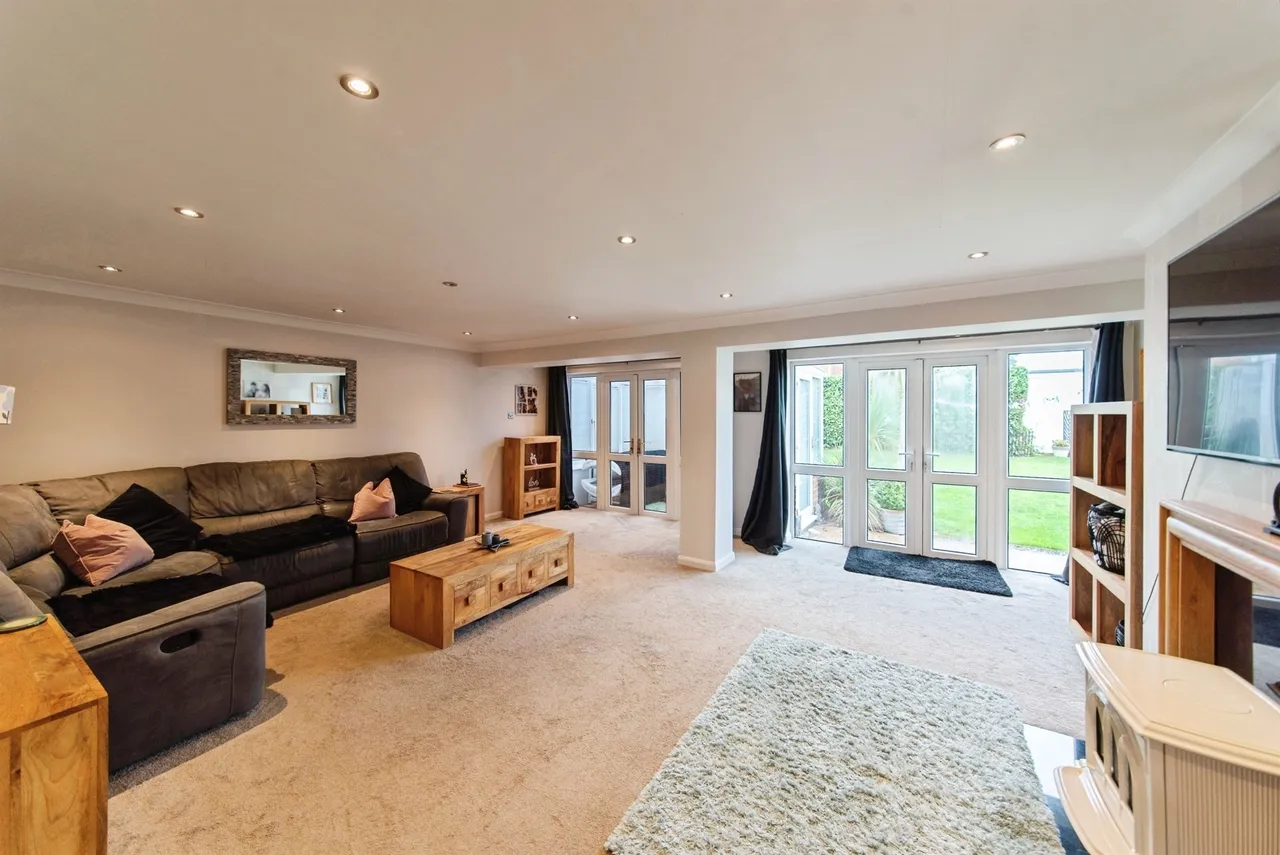 Ancaster Drive, Sleaford, photo 2