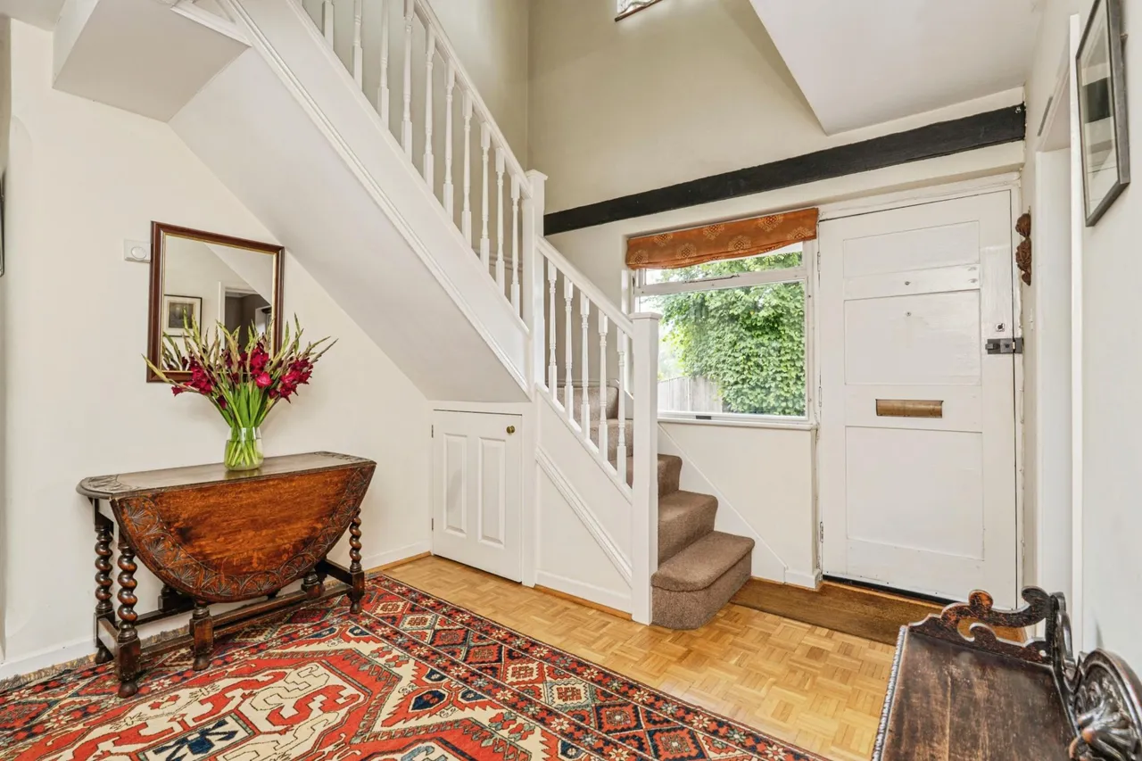 Guildford Road, Farnham, GU10, photo 4