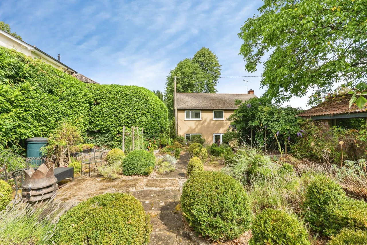 Guildford Road, Farnham, GU10, photo 31