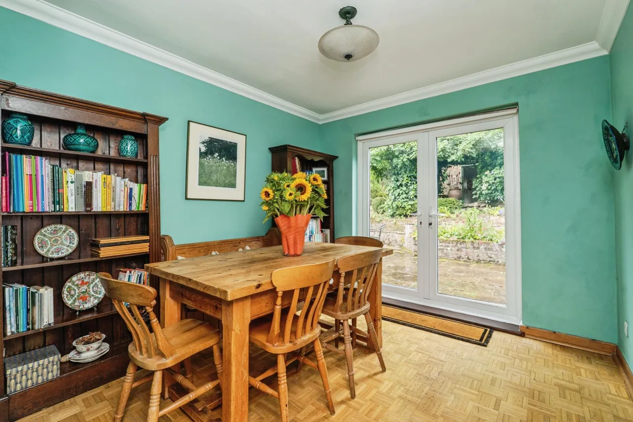 Guildford Road, Farnham, GU10, photo 9