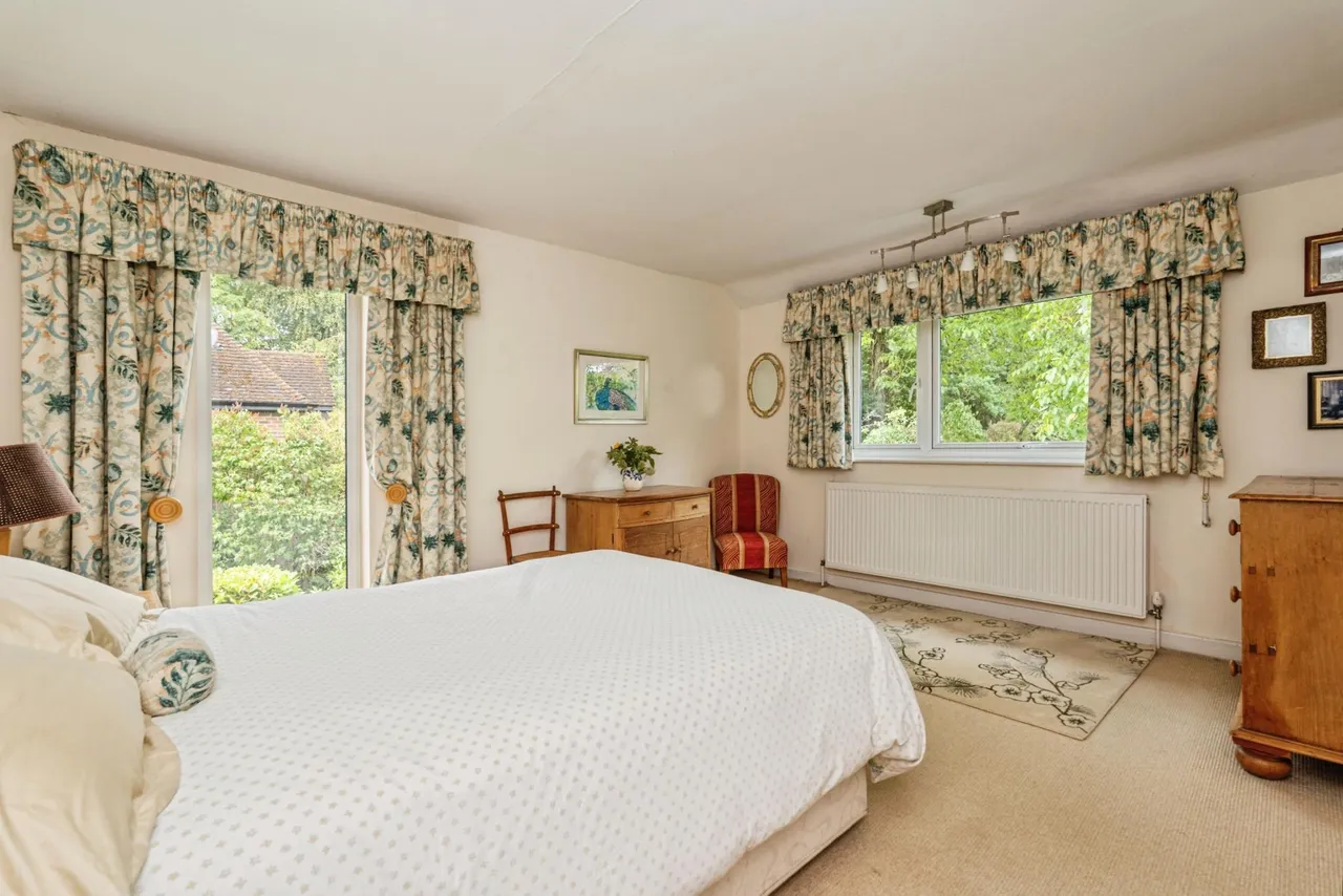 Guildford Road, Farnham, GU10, photo 14
