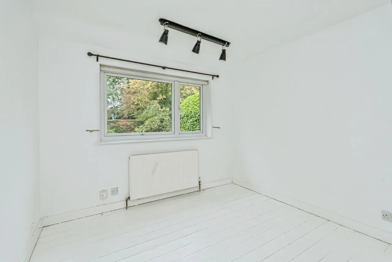Guildford Road, Farnham, GU10, photo 18