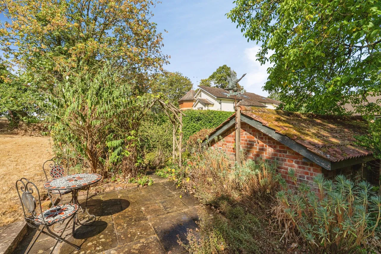 Guildford Road, Farnham, GU10, photo 32