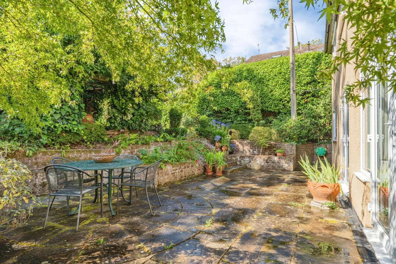 Guildford Road, Farnham, GU10, photo 29