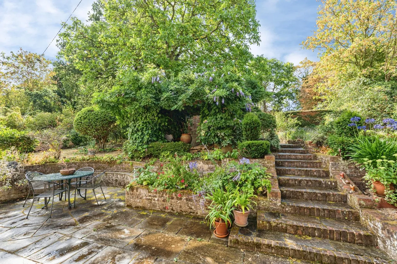 Guildford Road, Farnham, GU10, photo 26