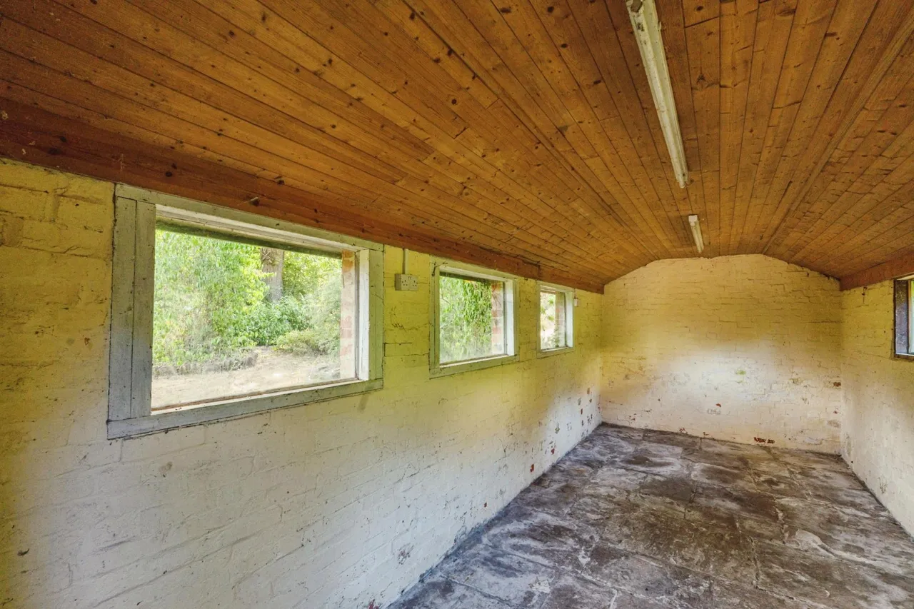 Guildford Road, Farnham, GU10, photo 23