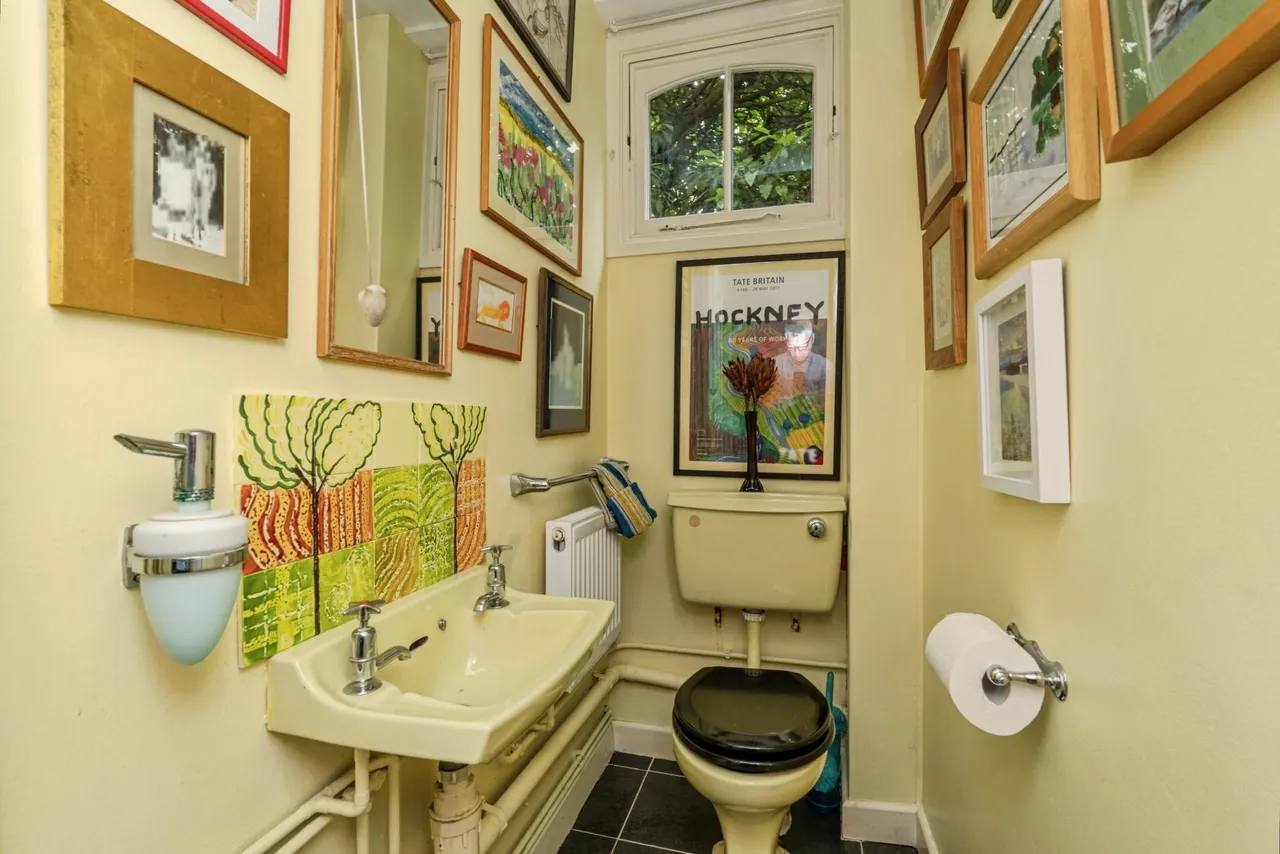 Guildford Road, Farnham, GU10, photo 12