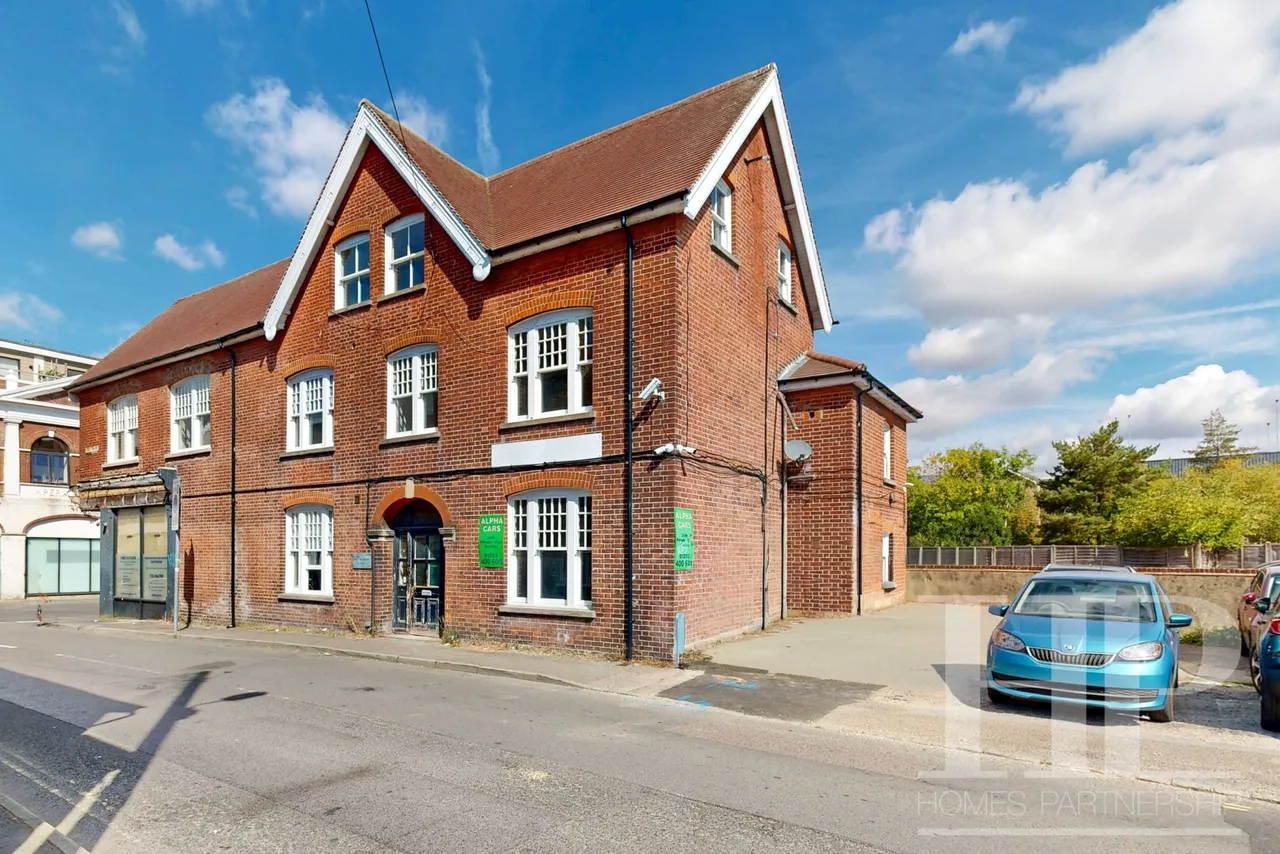 East Park, Crawley, RH10, photo 4