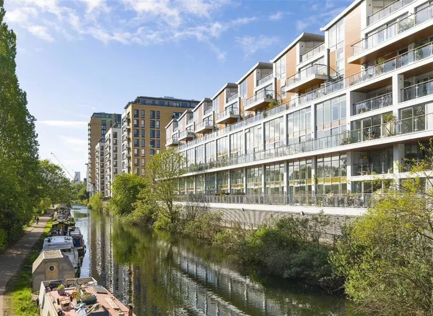 2 bed flat for sale — Palmers Road, Bethnal Green, E2