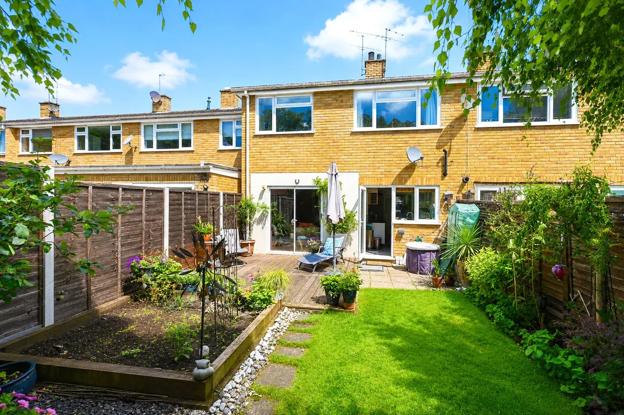 Dart Road, Farnborough, GU14 9PA, photo 12