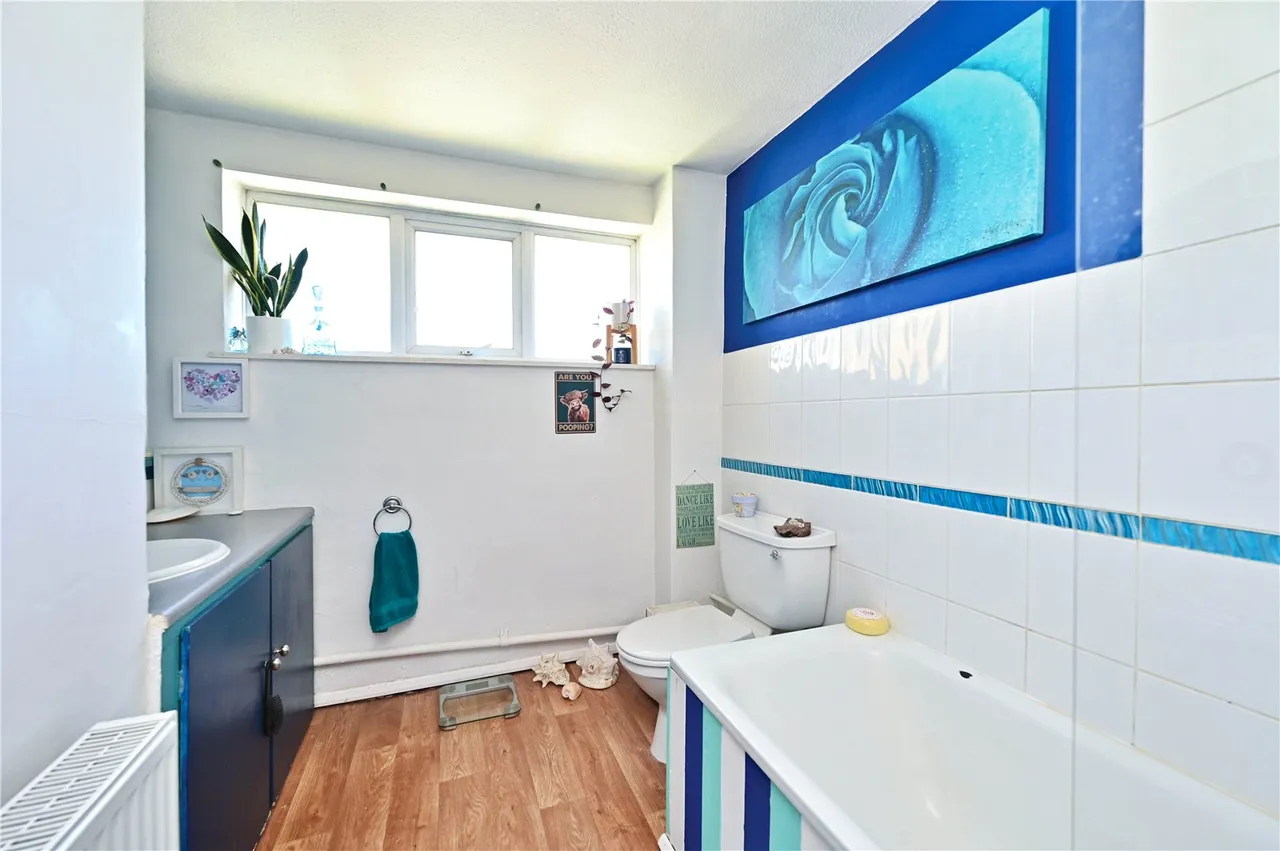 Dart Road, Farnborough, GU14 9PA, photo 9