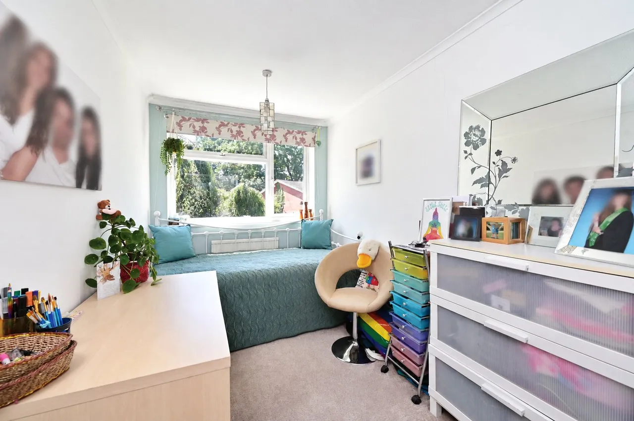 Dart Road, Farnborough, GU14 9PA, photo 10