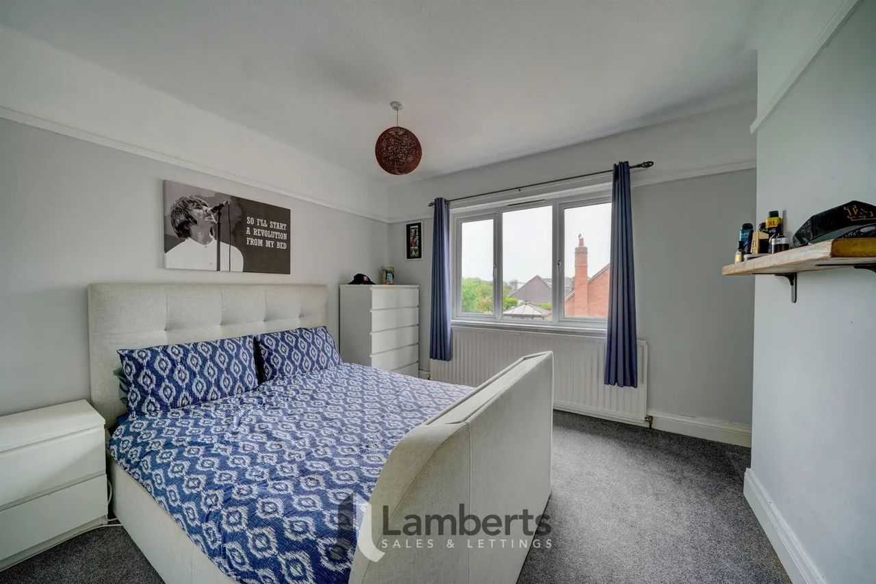 174 Alcester Road, Studley, photo 22