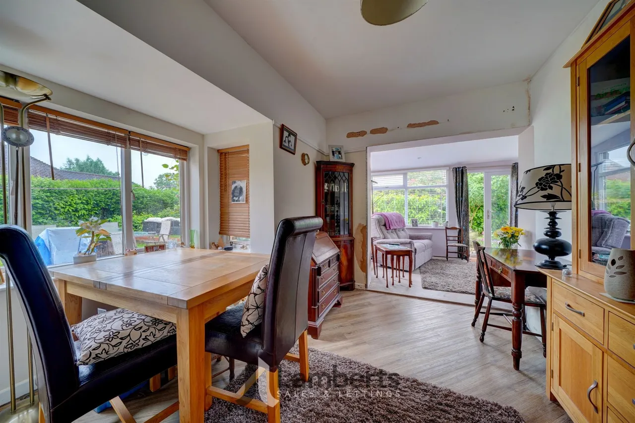 174 Alcester Road, Studley, photo 25