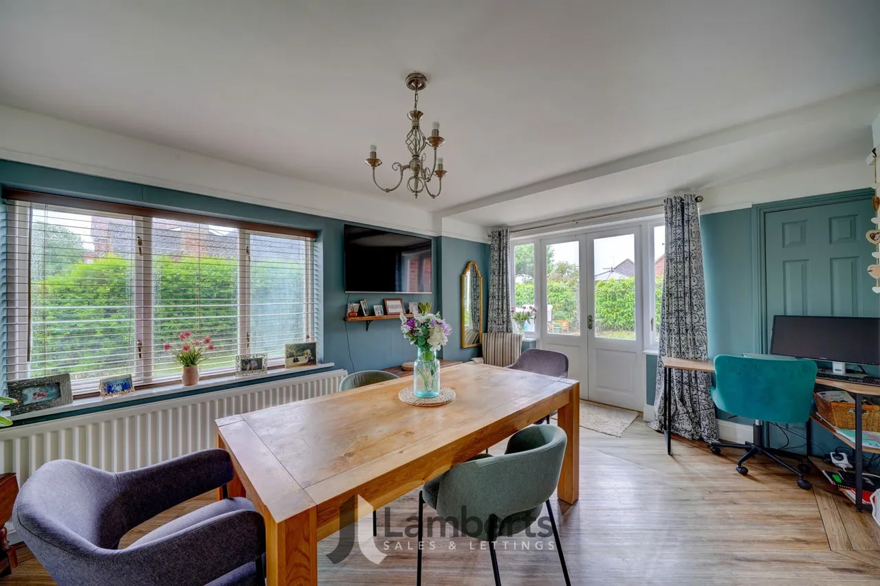 174 Alcester Road, Studley, photo 12