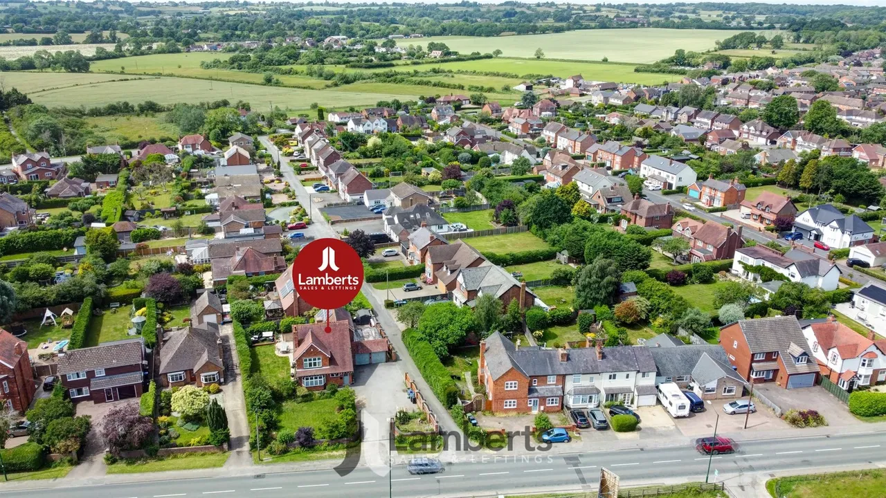 174 Alcester Road, Studley, photo 39