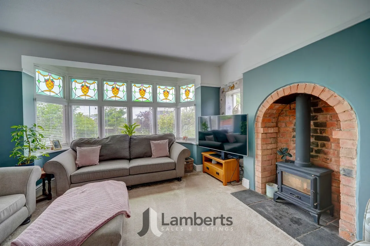 174 Alcester Road, Studley, photo 15