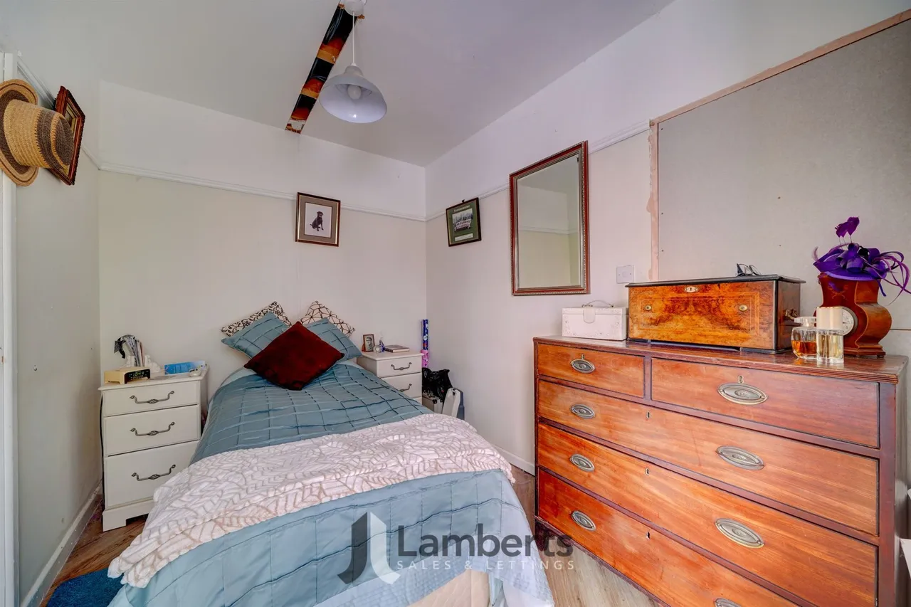 174 Alcester Road, Studley, photo 30