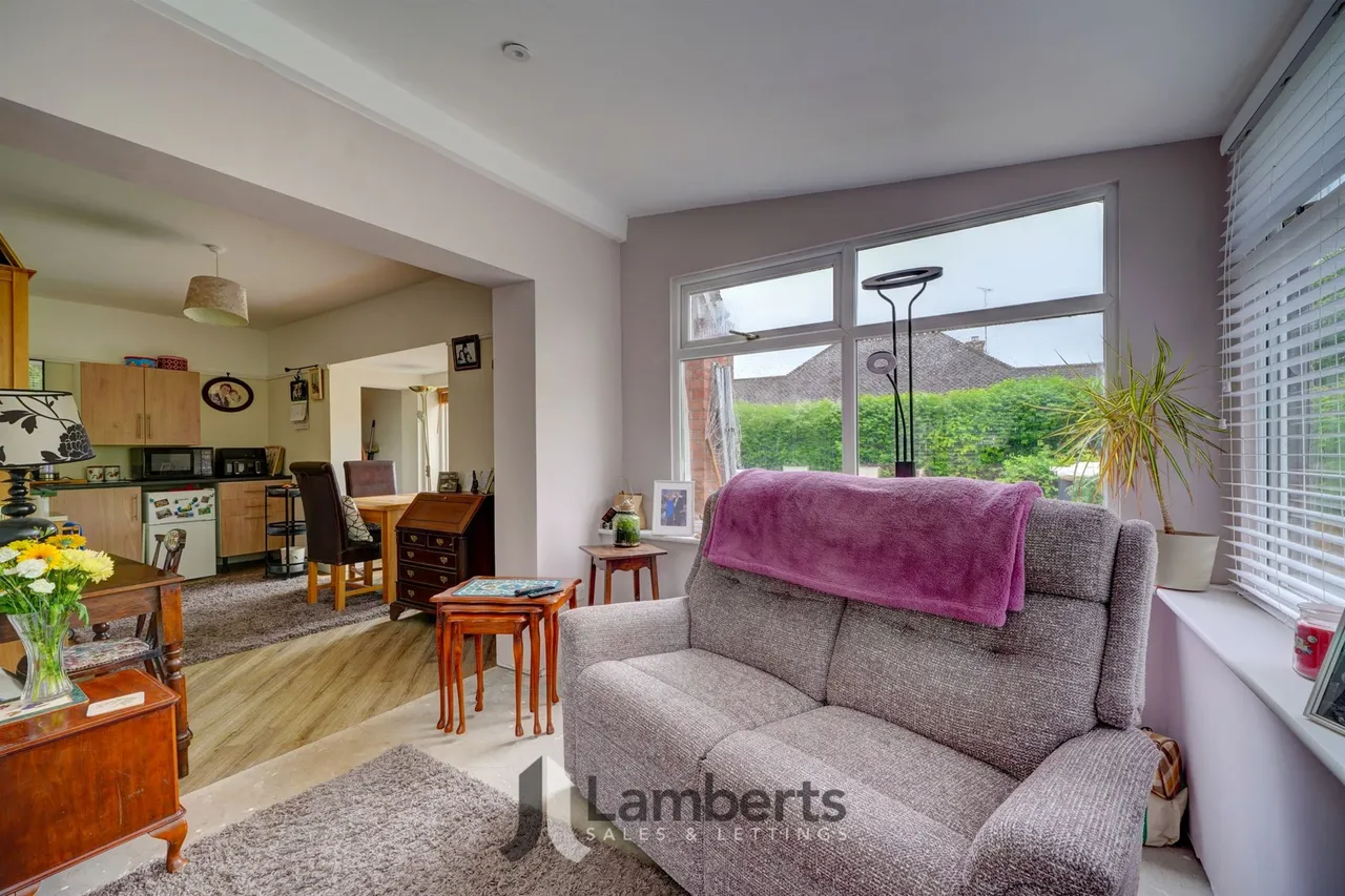 174 Alcester Road, Studley, photo 26