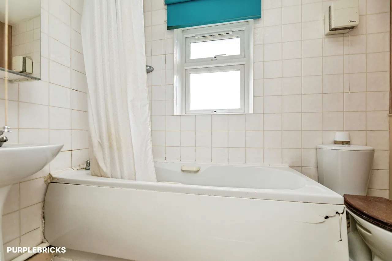 Hartley Brook Avenue, Sheffield, S5, photo 11