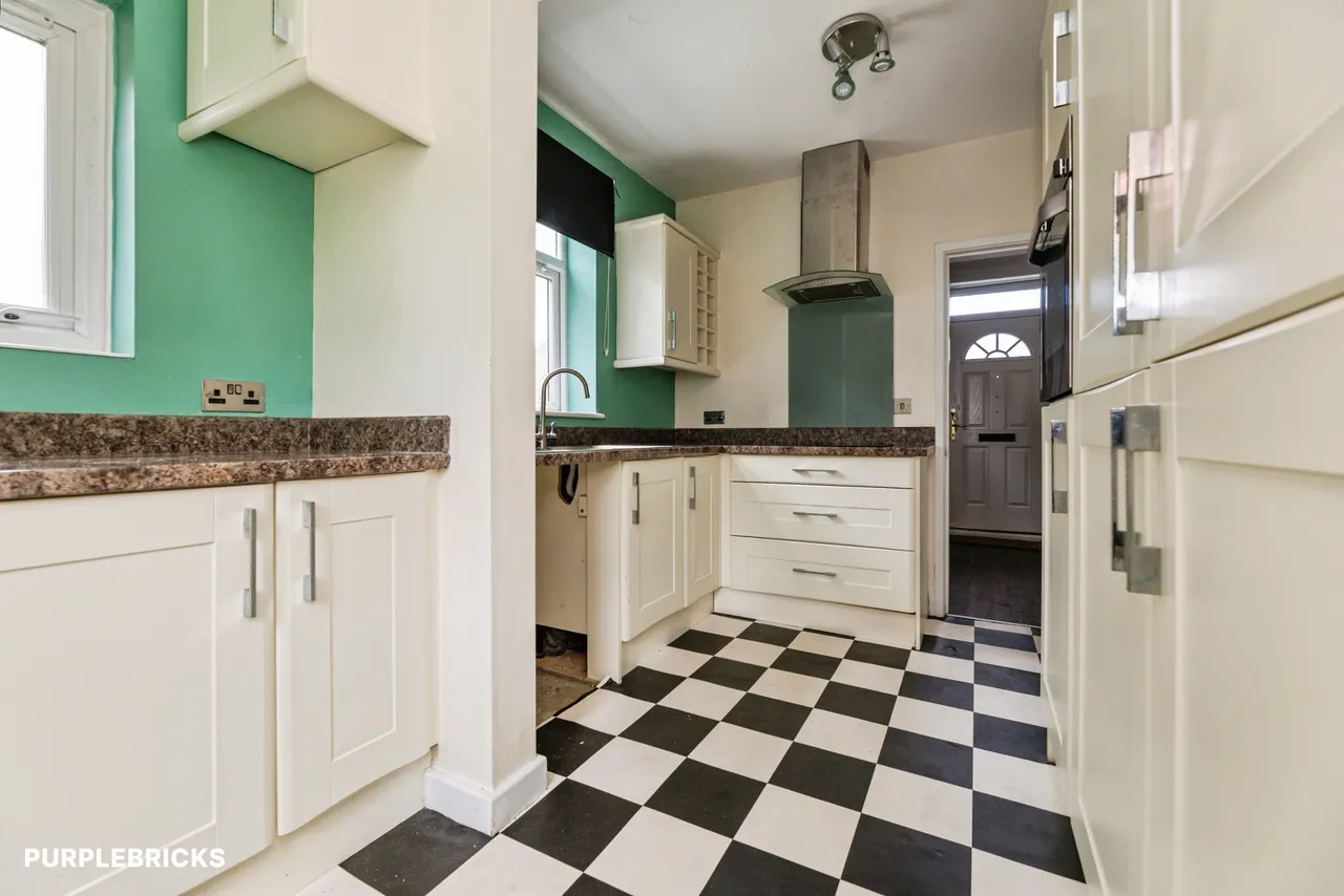 Hartley Brook Avenue, Sheffield, S5, photo 4