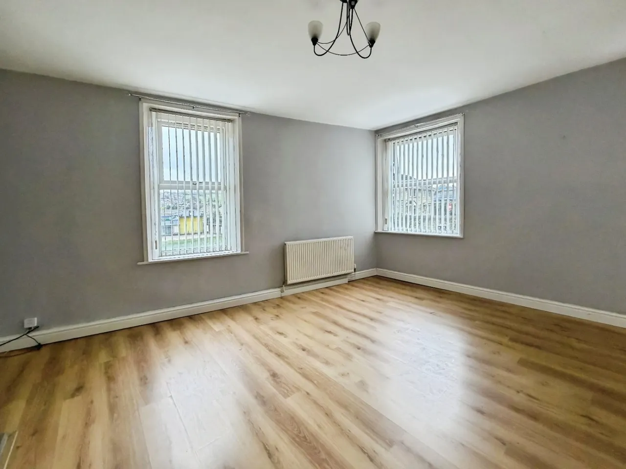 Platt Square, Cleckheaton, BD19, photo 6