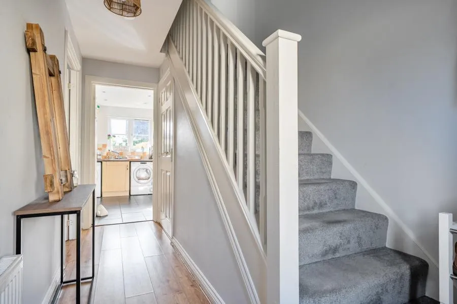 Saffron Crescent, Carterton, OX18, photo 9