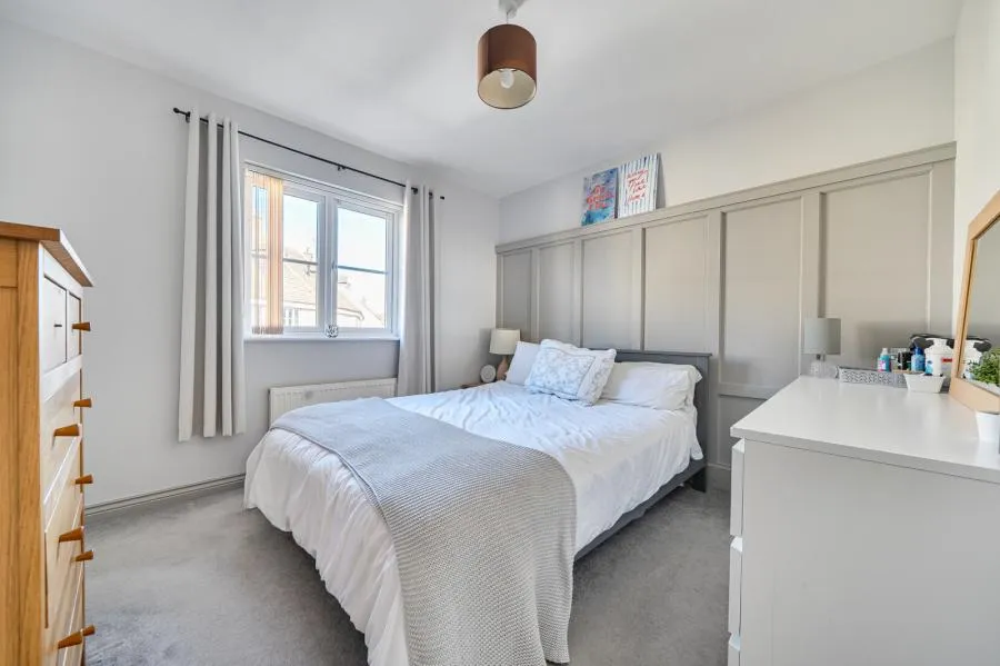 Saffron Crescent, Carterton, OX18, photo 10
