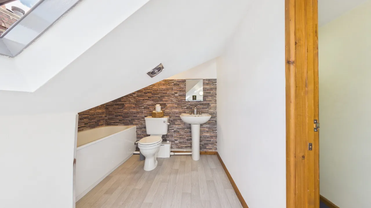 Strickland Row, London, SW18, photo 11